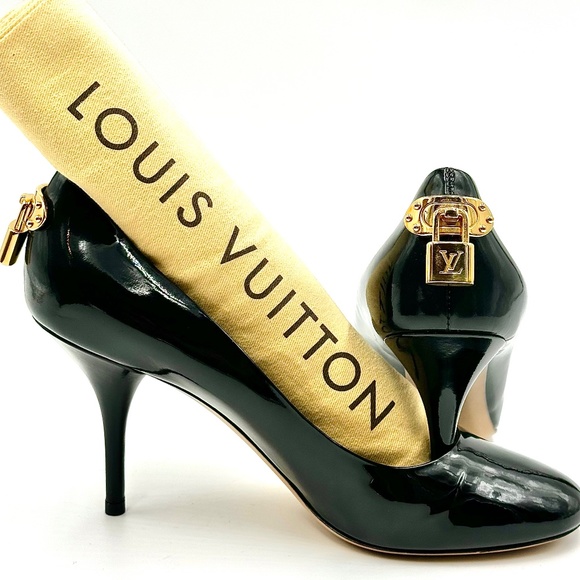 LOUIS VUITTON “OH REALLY” Padlock Round Toe Black Pumps - Picture 3 of 16